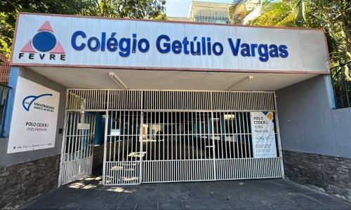 Vestibular Cederj 2027/1 oferece 219 vagas para seis cursos semipresenciais em VR